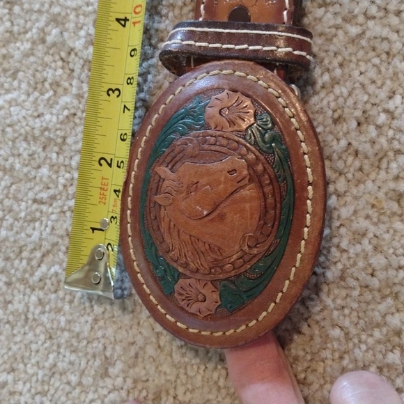 Vintage Sunbelt Hand Painted Leather Belt Sz 34 With Oak Leaf Tooling - Picture 10 of 10
